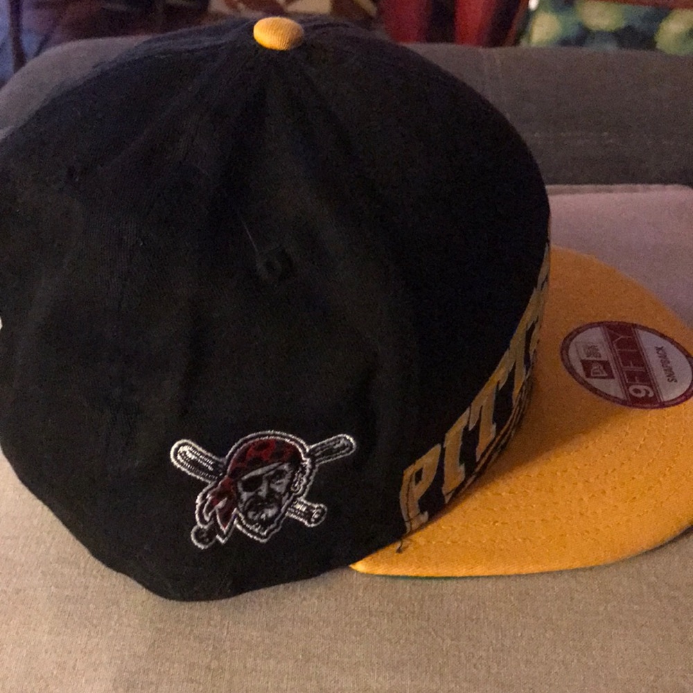 PIRATES SNAPBACK - Picture 2 of 4